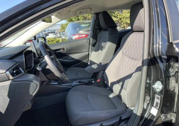 Toyota Corolla cena 79900 przebieg: 179759, rok produkcji 2020 z Pniewy małe 352